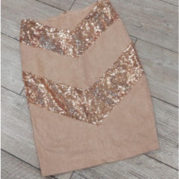 Tan skirt above the knee - Picture 5 of 6